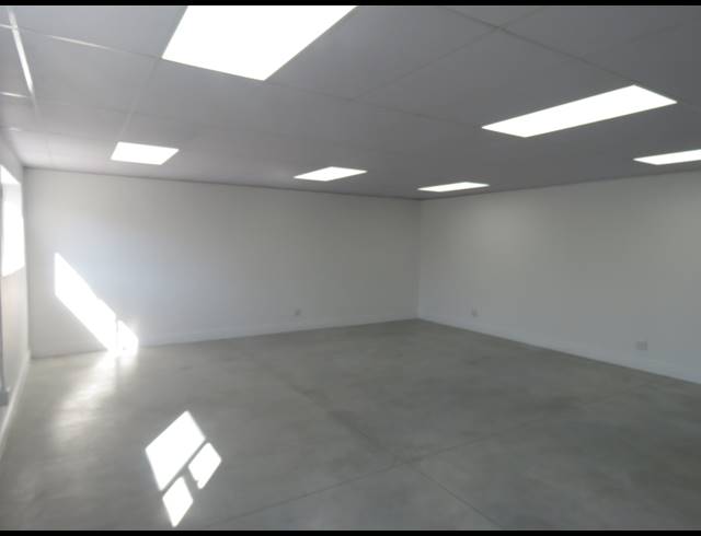 69M² OFFICE TO LET IN SOMERSET WEST CENTRAL